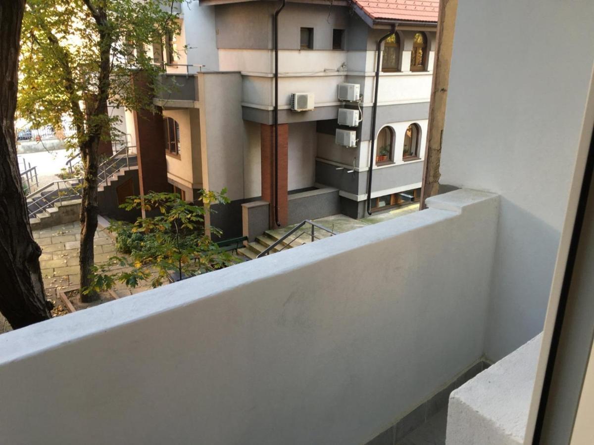 Relaxing Apartment And Great Location Bucarest Esterno foto